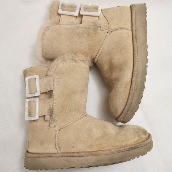 UGG Bailey Fashion Buckle Boots - Picture 5 of 13